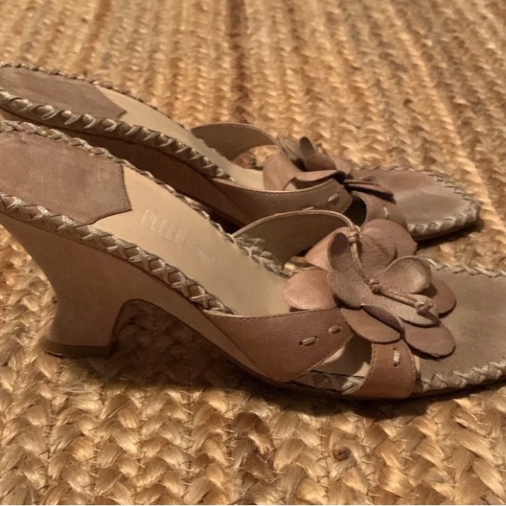 Pelle Moda Sandals - Picture 2 of 8